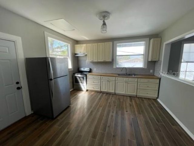 1211 E 17TH AVENUE, Tampa, FL 33605