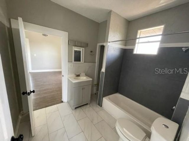 1211 E 17TH AVENUE, Tampa, FL 33605