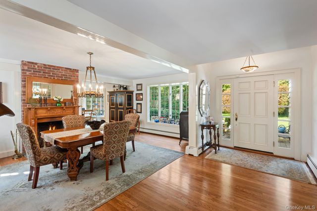 1 Stonegate Lane, Old Brookville, NY 11545