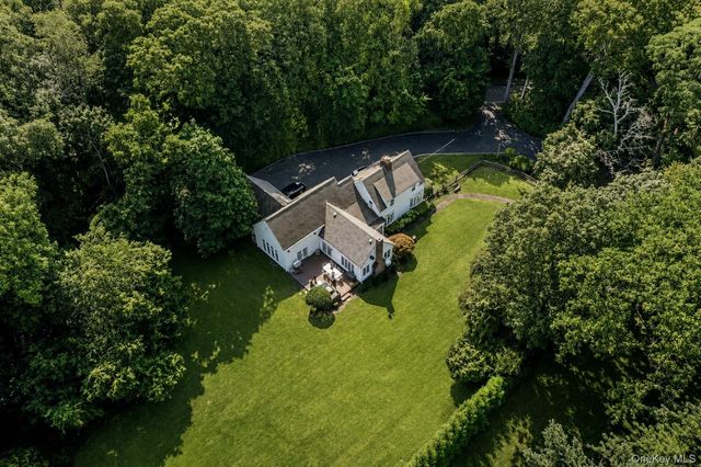 1 Stonegate Lane, Old Brookville, NY 11545
