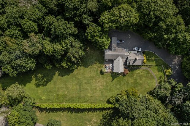 1 Stonegate Lane, Old Brookville, NY 11545