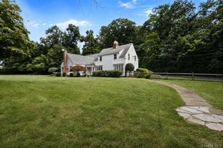 1 Stonegate Lane, Old Brookville, NY 11545