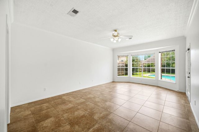 2216 Fairwater Park Drive, League City, TX 77573