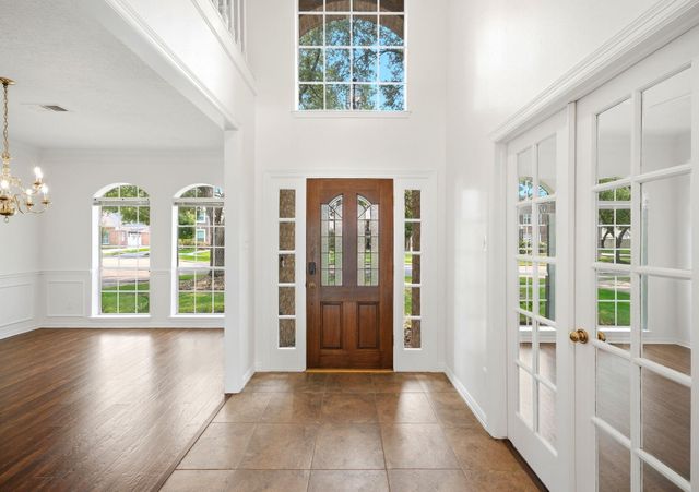 2216 Fairwater Park Drive, League City, TX 77573