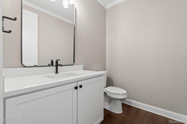 5567 Huron River Drive, Scio Township, MI 48130