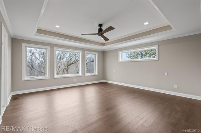 5567 Huron River Drive, Scio Township, MI 48130