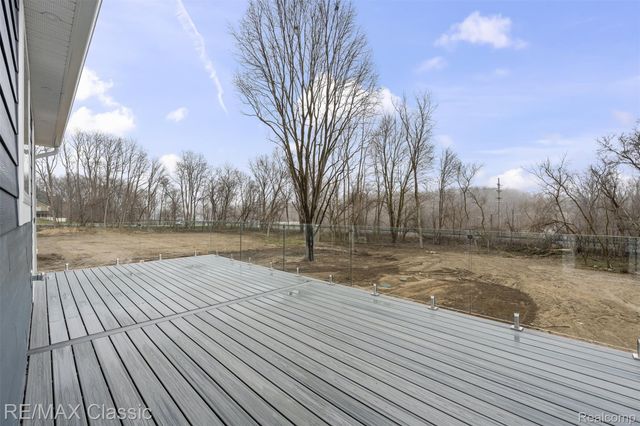 5567 Huron River Drive, Scio Township, MI 48130