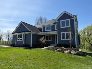 5567 Huron River Drive, Scio Township, MI 48130