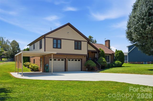 118 Sherwood Drive, Taylorsville, NC 28681