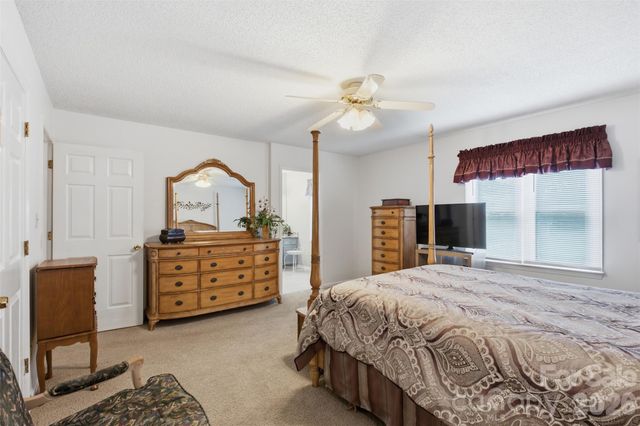 118 Sherwood Drive, Taylorsville, NC 28681