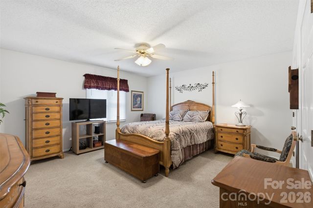 118 Sherwood Drive, Taylorsville, NC 28681