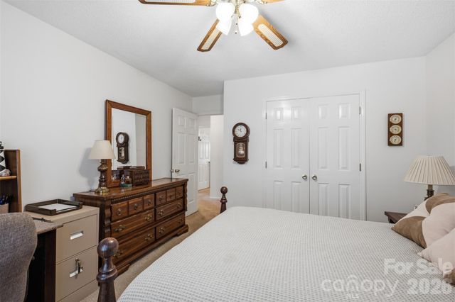 118 Sherwood Drive, Taylorsville, NC 28681