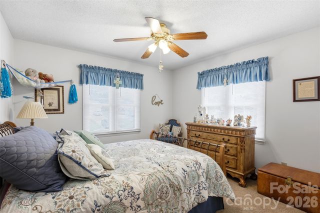 118 Sherwood Drive, Taylorsville, NC 28681