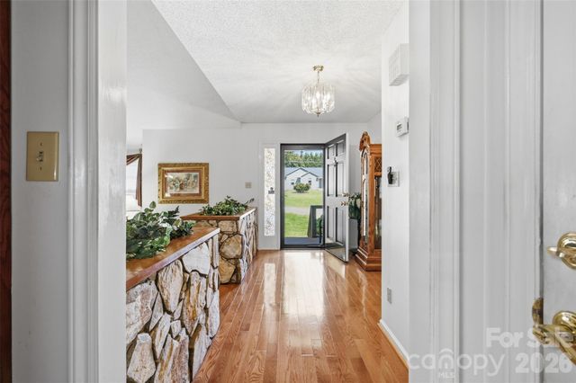 118 Sherwood Drive, Taylorsville, NC 28681