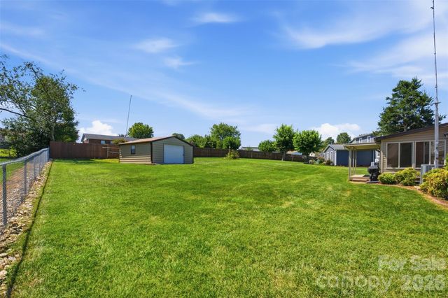 118 Sherwood Drive, Taylorsville, NC 28681