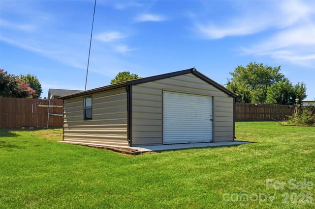 118 Sherwood Drive, Taylorsville, NC 28681