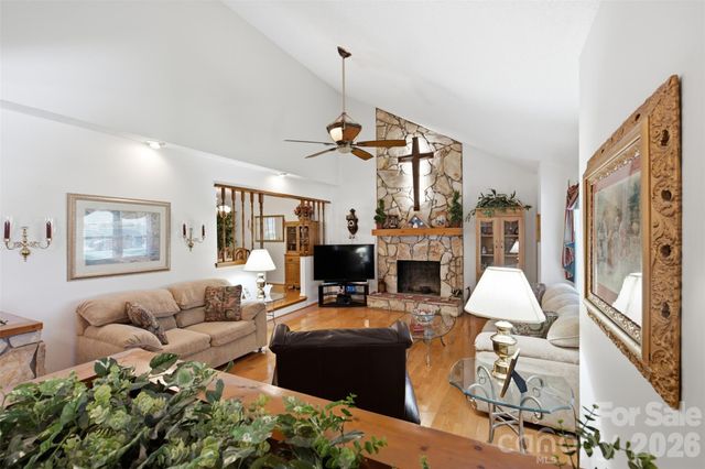 118 Sherwood Drive, Taylorsville, NC 28681