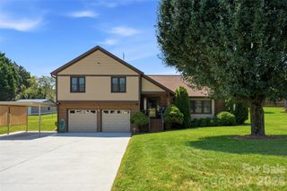118 Sherwood Drive, Taylorsville, NC 28681