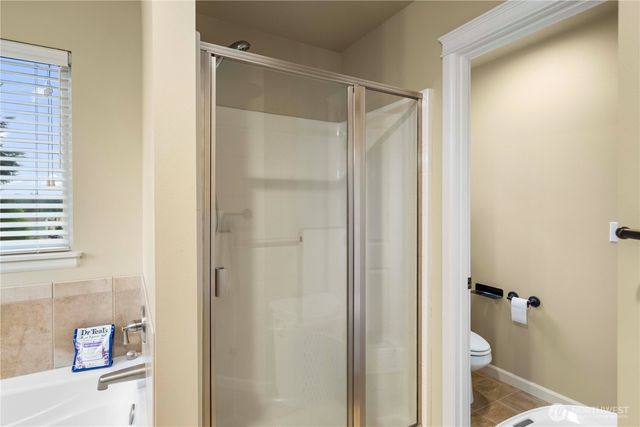 22443 SE 281st Court, Maple Valley, WA 98038