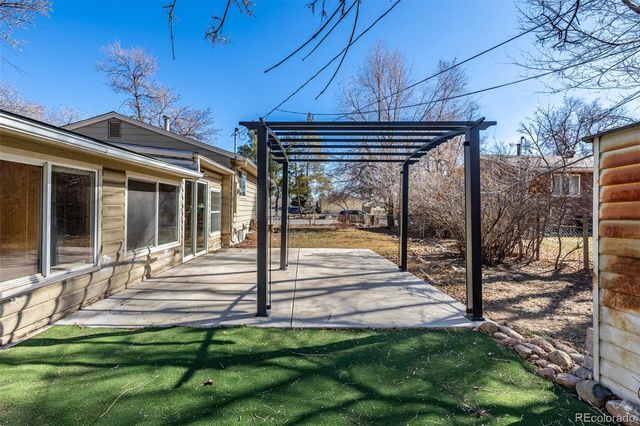 3110 W Bear Creek Drive, Englewood, CO 80110