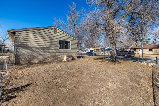 3110 W Bear Creek Drive, Englewood, CO 80110