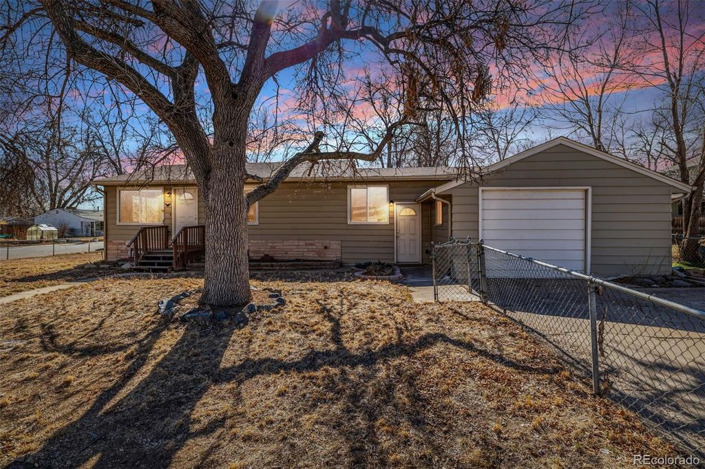 3110 W Bear Creek Drive, Englewood, CO 80110