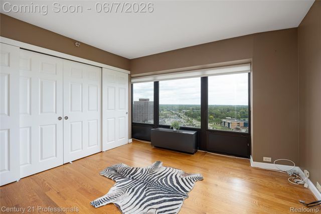 5000 Town Center 2305, Southfield, MI 48075