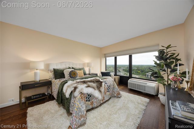 5000 Town Center 2305, Southfield, MI 48075