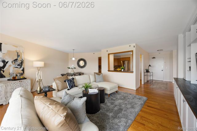 5000 Town Center 2305, Southfield, MI 48075