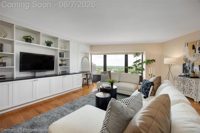 5000 Town Center 2305, Southfield, MI 48075