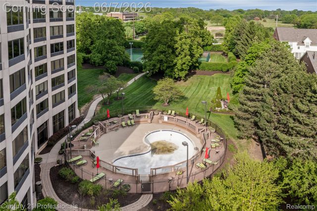 5000 Town Center 2305, Southfield, MI 48075