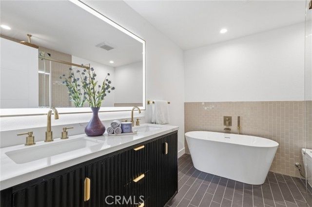 801 S Fairmont Way, Orange, CA 92869