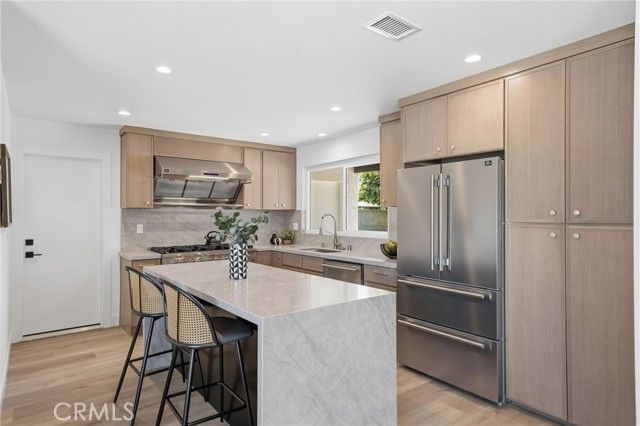 801 S Fairmont Way, Orange, CA 92869