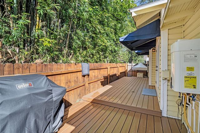 903 E MCBERRY STREET, Tampa, FL 33603