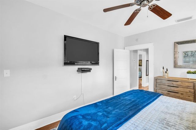 903 E MCBERRY STREET, Tampa, FL 33603