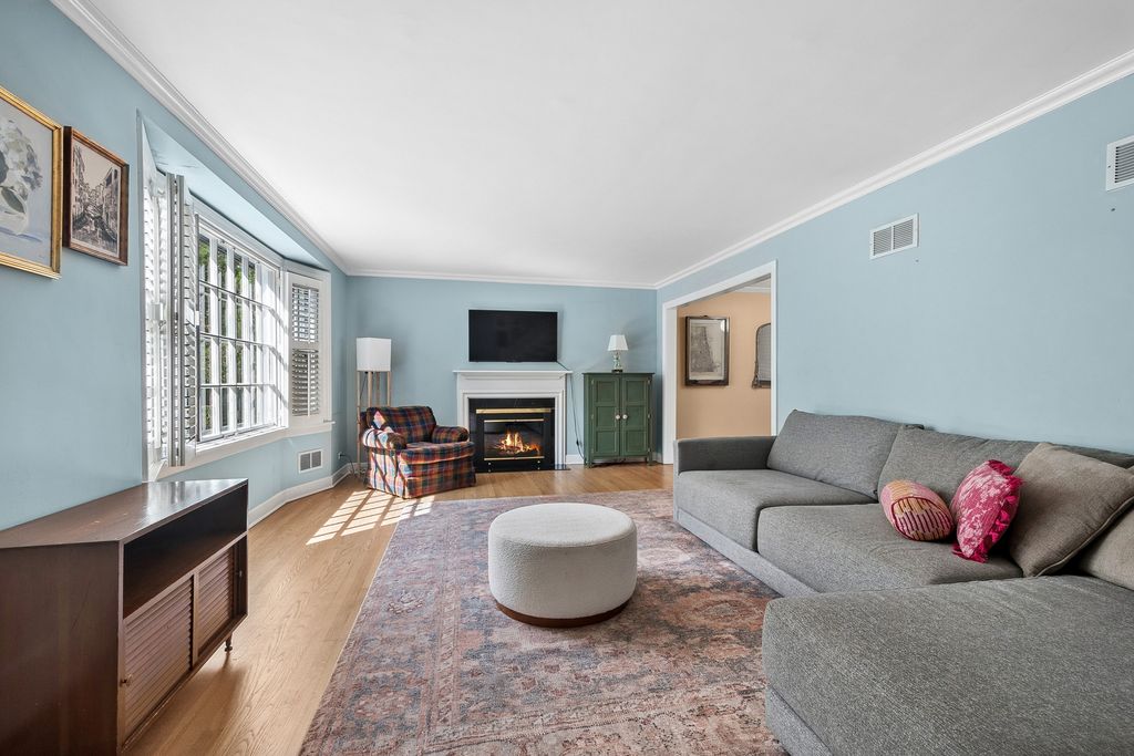 1615 Dobson Street, Evanston, IL 60202 — photo 2