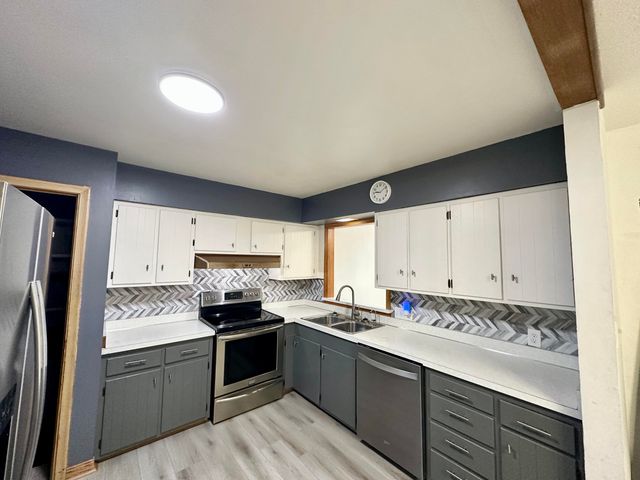 113 HAPPY HOLLOW Boulevard, Council Bluffs, IA 51503