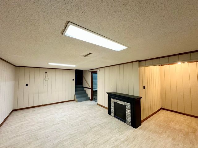 113 HAPPY HOLLOW Boulevard, Council Bluffs, IA 51503