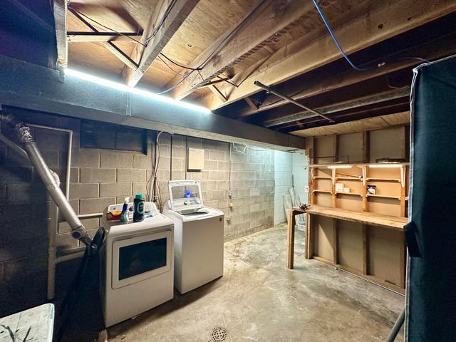 113 HAPPY HOLLOW Boulevard, Council Bluffs, IA 51503