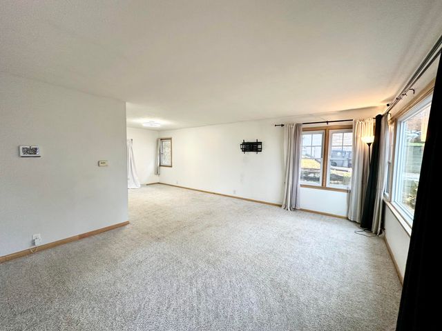 113 HAPPY HOLLOW Boulevard, Council Bluffs, IA 51503