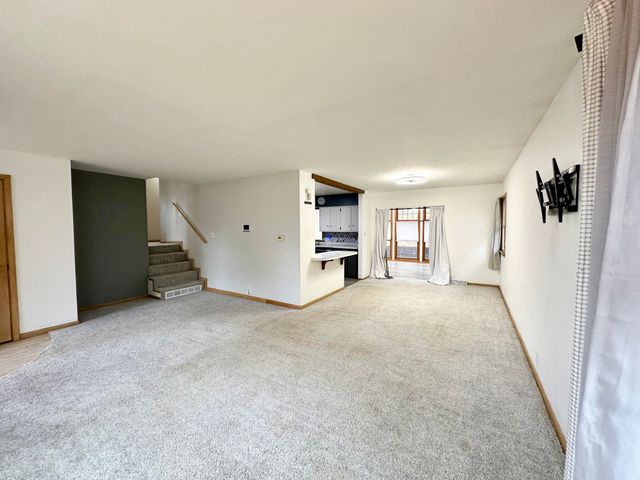 113 HAPPY HOLLOW Boulevard, Council Bluffs, IA 51503