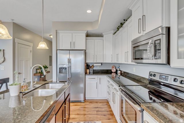 11647 S STAFFORD DR, Riverton, UT 84065