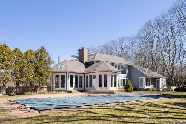 3 Plume Grass Way, Westhampton, NY 11977