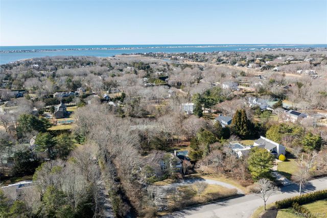 3 Plume Grass Way, Westhampton, NY 11977
