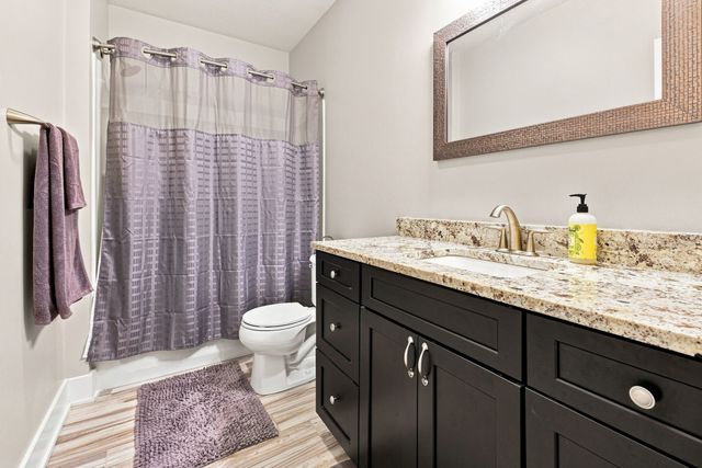2013 NE Breezy Point, Grimes, IA 50111