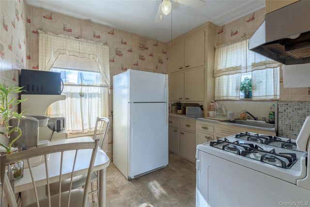 221-72 91st Avenue, Queens Village, NY 11428