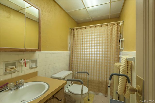 221-72 91st Avenue, Queens Village, NY 11428