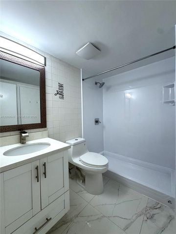 13640 SW 102nd Ln 13640, Miami, FL 33186