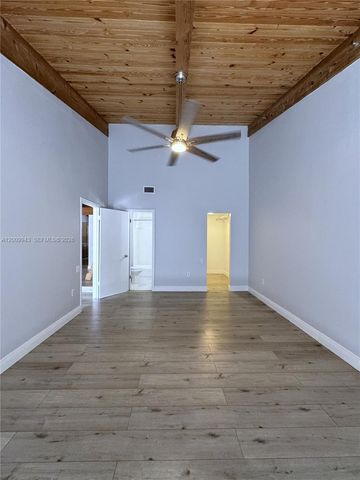 13640 SW 102nd Ln 13640, Miami, FL 33186