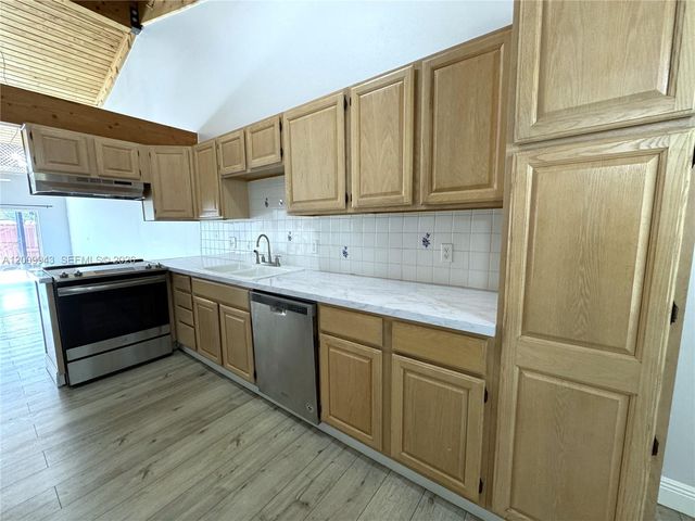 13640 SW 102nd Ln 13640, Miami, FL 33186